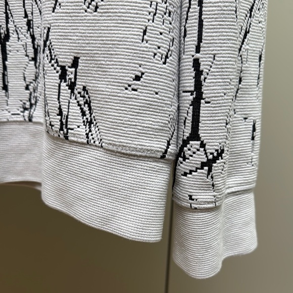 H&M Black and White Crew Neck Sweater - Picture 10 of 11